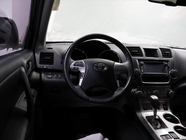 used 2013 Toyota Highlander car, priced at $16,215