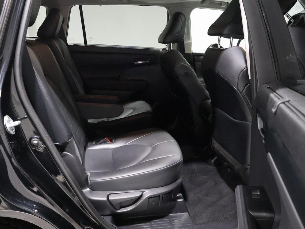 used 2021 Toyota Highlander car, priced at $33,982