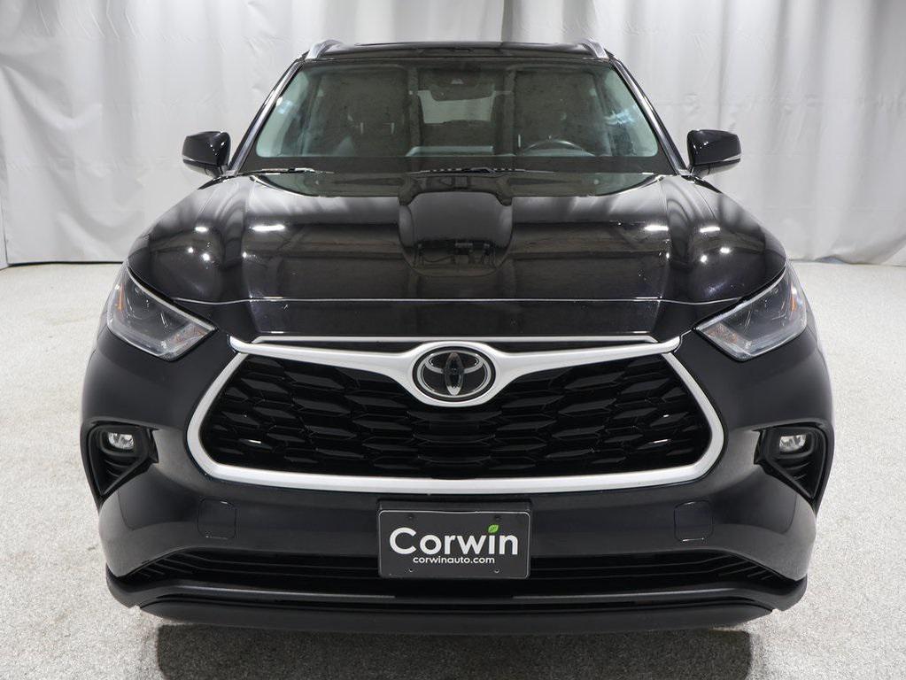 used 2021 Toyota Highlander car, priced at $33,982