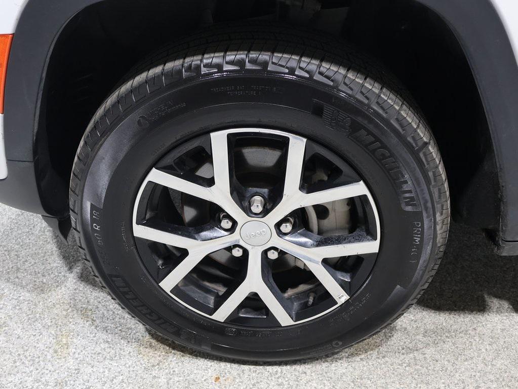 used 2024 Jeep Grand Cherokee car, priced at $33,988