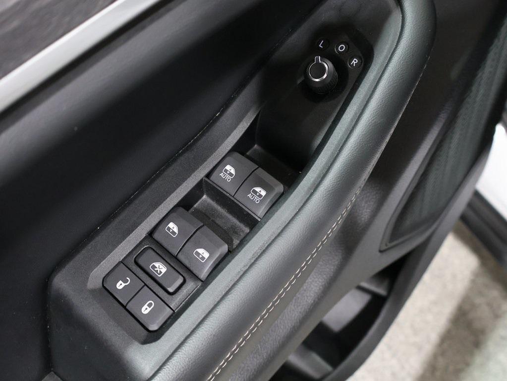 used 2024 Jeep Grand Cherokee car, priced at $33,988