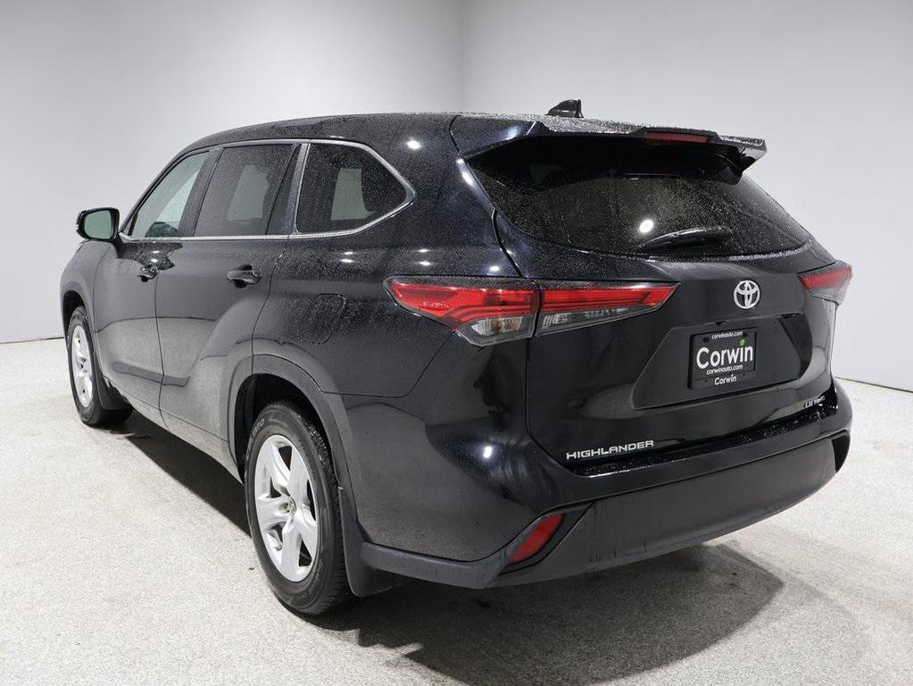 used 2023 Toyota Highlander car, priced at $29,998