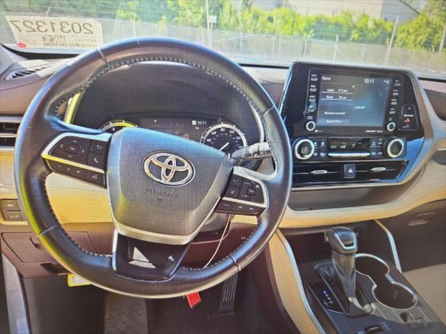used 2022 Toyota Highlander car, priced at $37,498