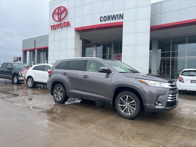 used 2019 Toyota Highlander car, priced at $26,471