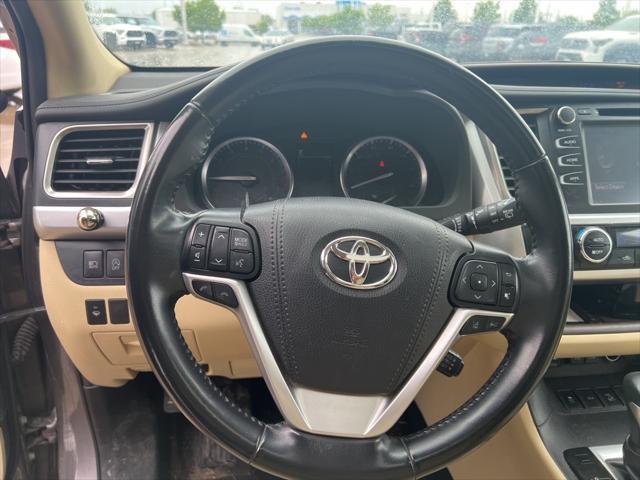 used 2019 Toyota Highlander car, priced at $26,471