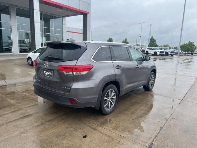 used 2019 Toyota Highlander car, priced at $26,471