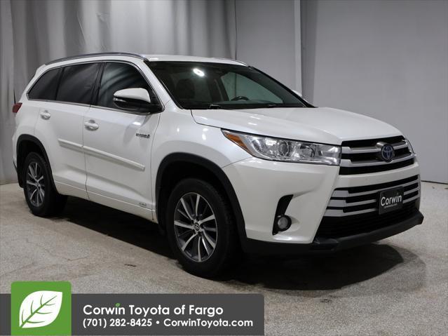 used 2017 Toyota Highlander Hybrid car, priced at $19,406