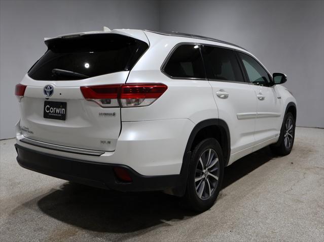 used 2017 Toyota Highlander Hybrid car, priced at $19,406