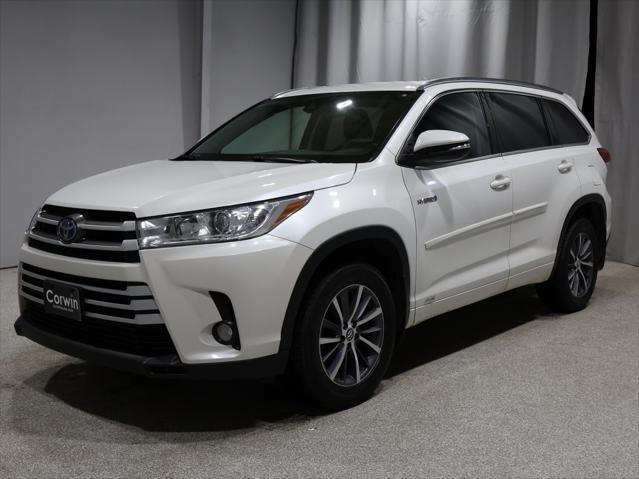 used 2017 Toyota Highlander Hybrid car, priced at $19,406