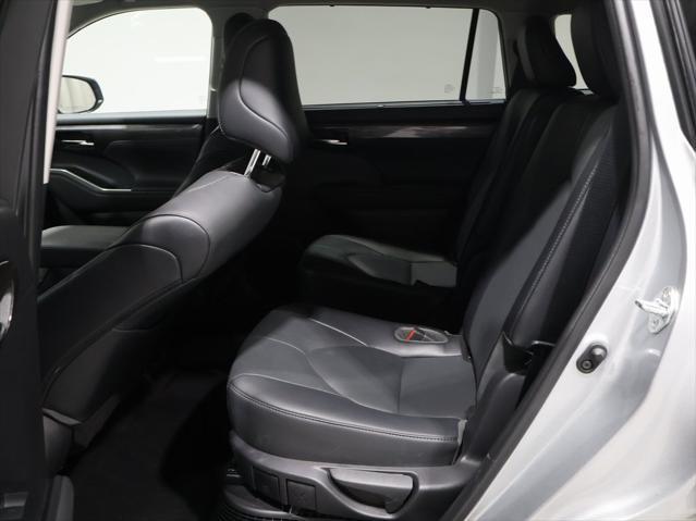 used 2022 Toyota Highlander Hybrid car, priced at $43,275