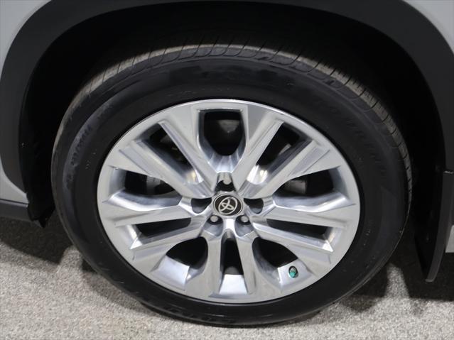 used 2022 Toyota Highlander Hybrid car, priced at $43,275