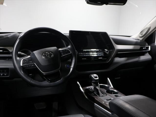 used 2022 Toyota Highlander Hybrid car, priced at $43,275