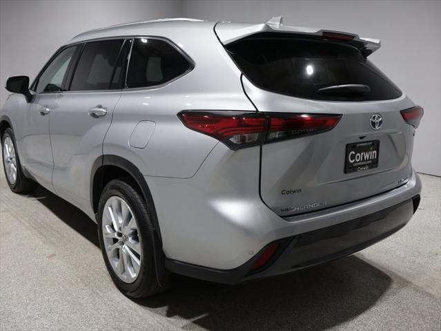 used 2022 Toyota Highlander Hybrid car, priced at $43,275