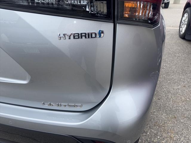 used 2022 Toyota Highlander Hybrid car, priced at $44,386