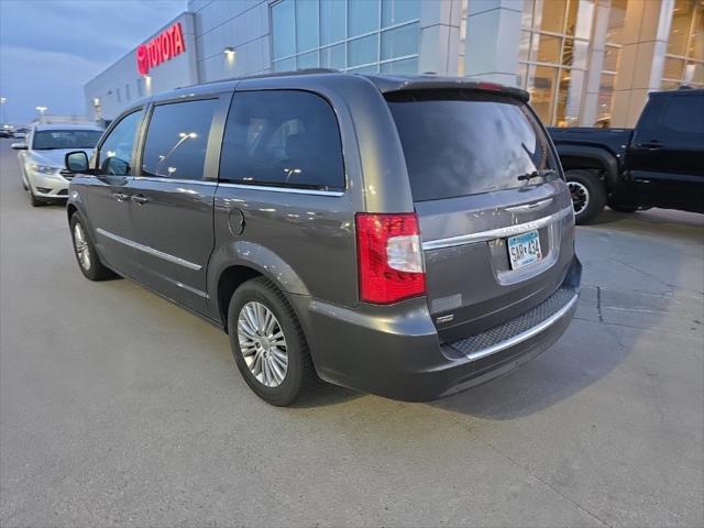 used 2015 Chrysler Town & Country car