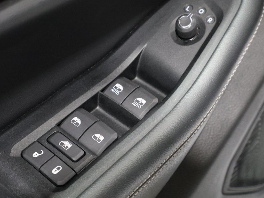 used 2023 Jeep Grand Cherokee L car, priced at $27,985