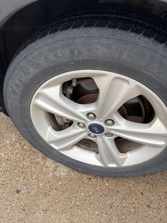 used 2014 Ford Escape car, priced at $2,700