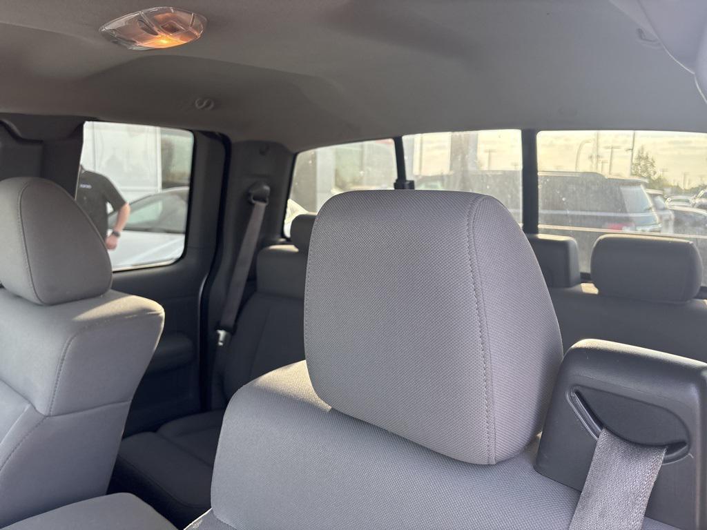used 2006 Ford F-150 car, priced at $5,500
