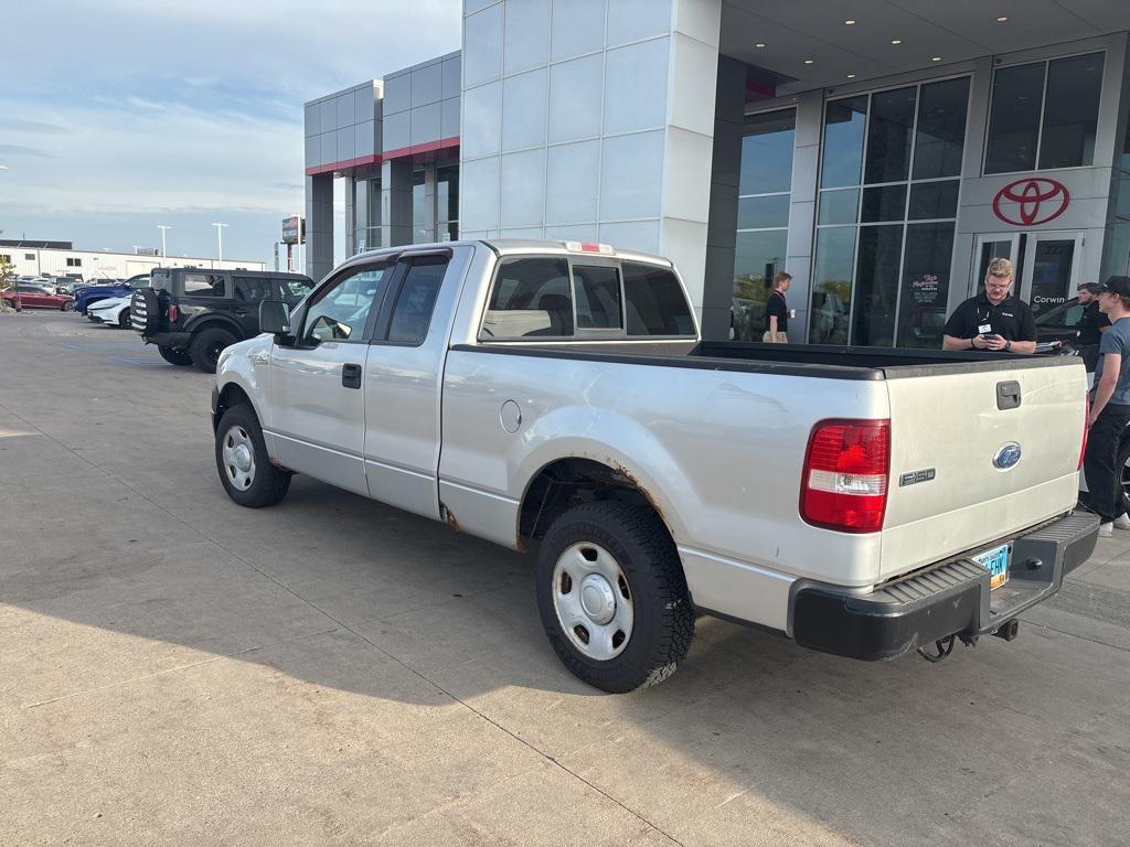 used 2006 Ford F-150 car, priced at $5,500