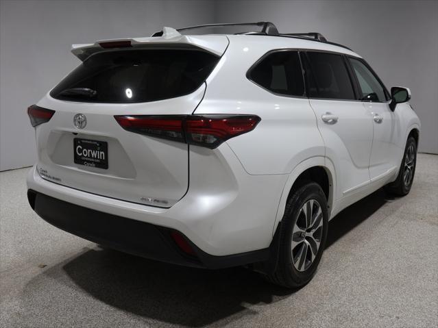 used 2022 Toyota Highlander car, priced at $38,970