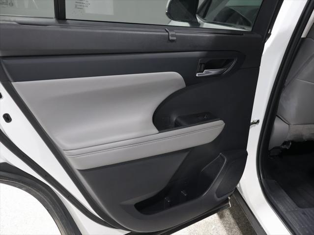 used 2022 Toyota Highlander car, priced at $38,970