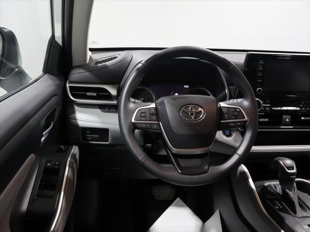 used 2022 Toyota Highlander car, priced at $38,970
