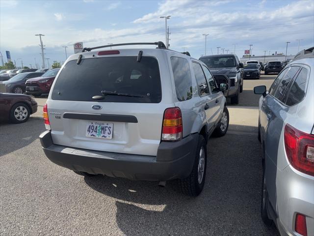 used 2004 Ford Escape car