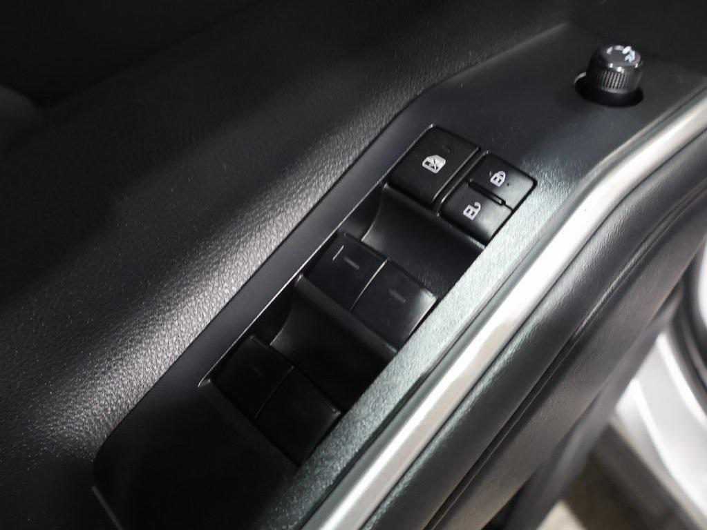 used 2023 Toyota Highlander car, priced at $37,500