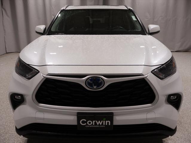 used 2022 Toyota Highlander Hybrid car, priced at $43,427