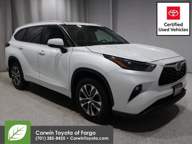used 2022 Toyota Highlander Hybrid car, priced at $43,427