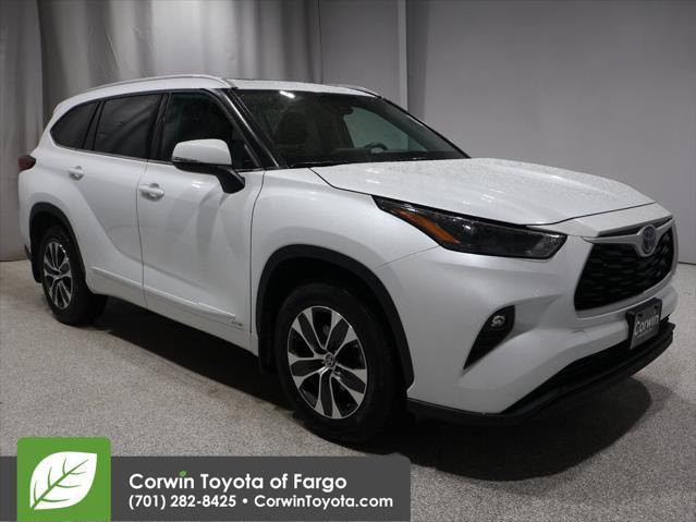 used 2022 Toyota Highlander Hybrid car, priced at $43,427