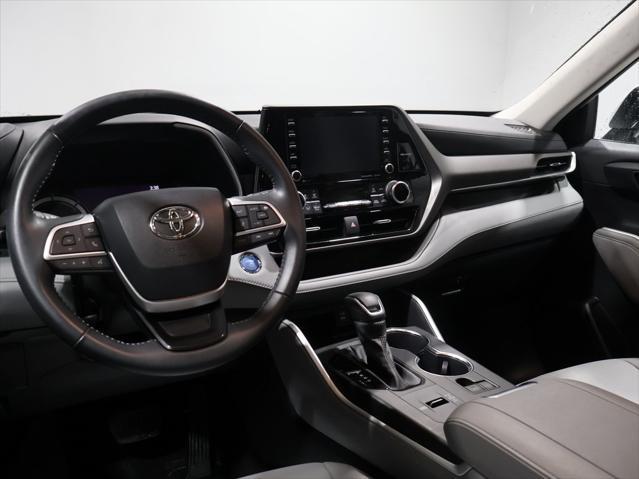 used 2022 Toyota Highlander Hybrid car, priced at $43,427