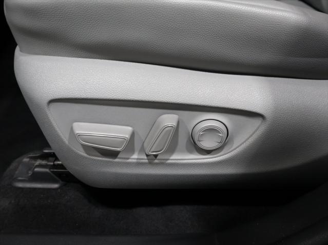 used 2022 Toyota Highlander Hybrid car, priced at $43,427