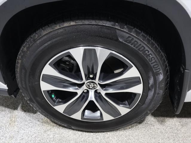 used 2022 Toyota Highlander Hybrid car, priced at $43,427