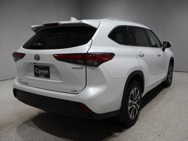 used 2022 Toyota Highlander Hybrid car, priced at $43,427