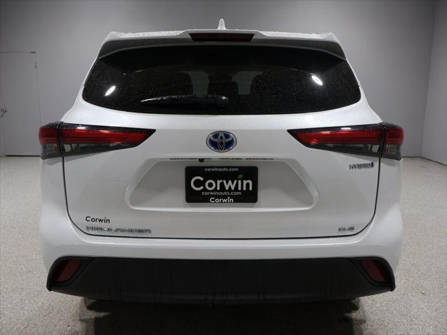 used 2022 Toyota Highlander Hybrid car, priced at $43,427
