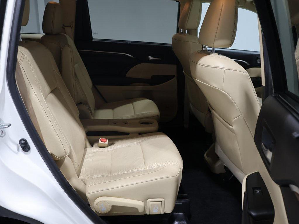 used 2016 Toyota Highlander car, priced at $24,985