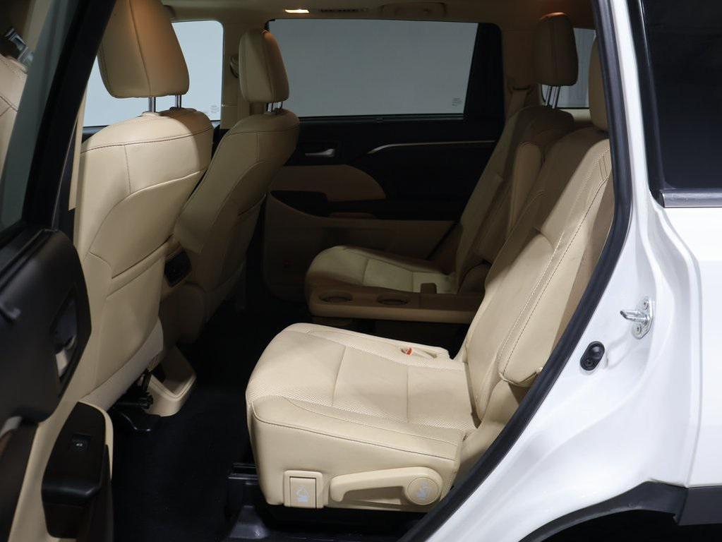 used 2016 Toyota Highlander car, priced at $24,985