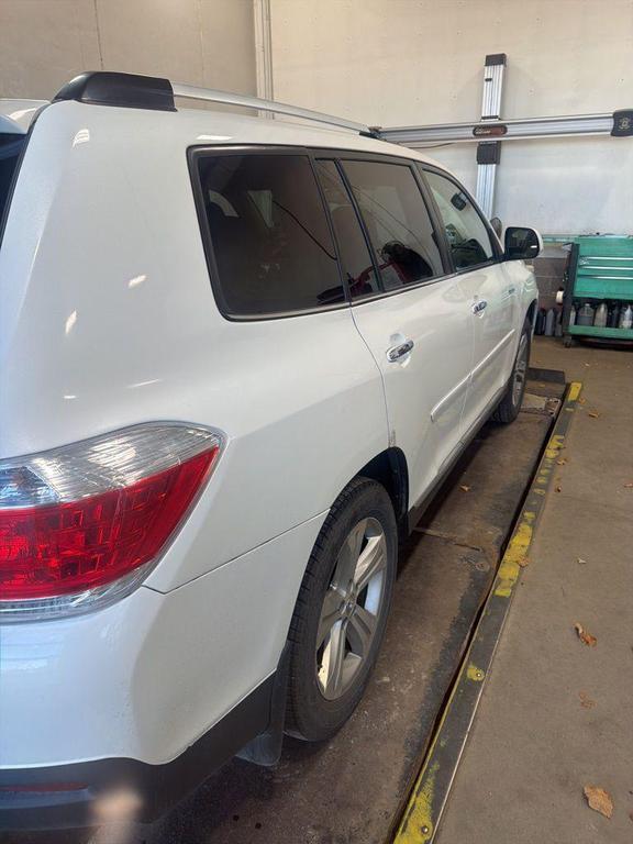 used 2012 Toyota Highlander car, priced at $8,500
