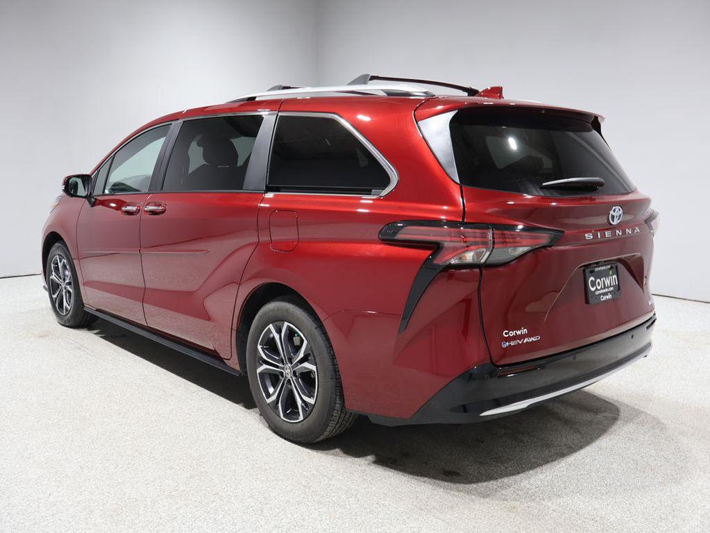 used 2025 Toyota Sienna car, priced at $59,998