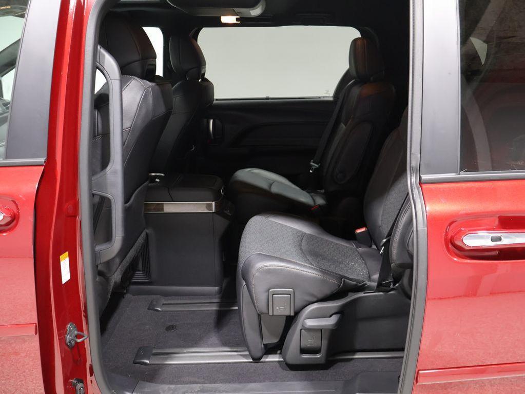 used 2025 Toyota Sienna car, priced at $59,998