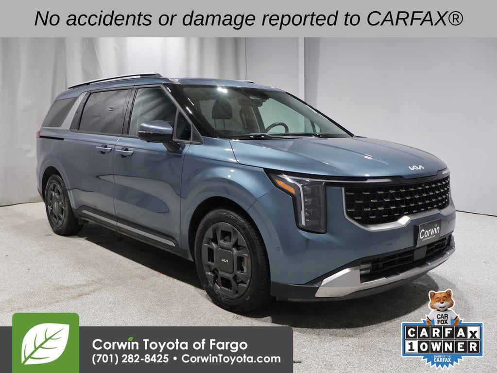 used 2025 Kia Carnival Hybrid car, priced at $39,500