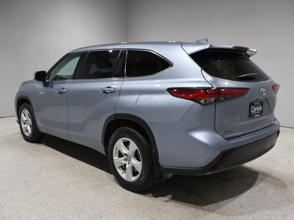 used 2020 Toyota Highlander Hybrid car, priced at $26,343