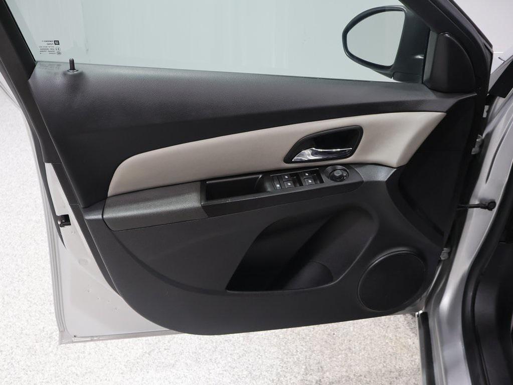 used 2014 Chevrolet Cruze car, priced at $7,500