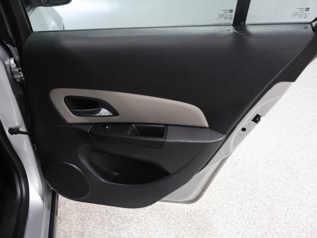used 2014 Chevrolet Cruze car, priced at $7,500