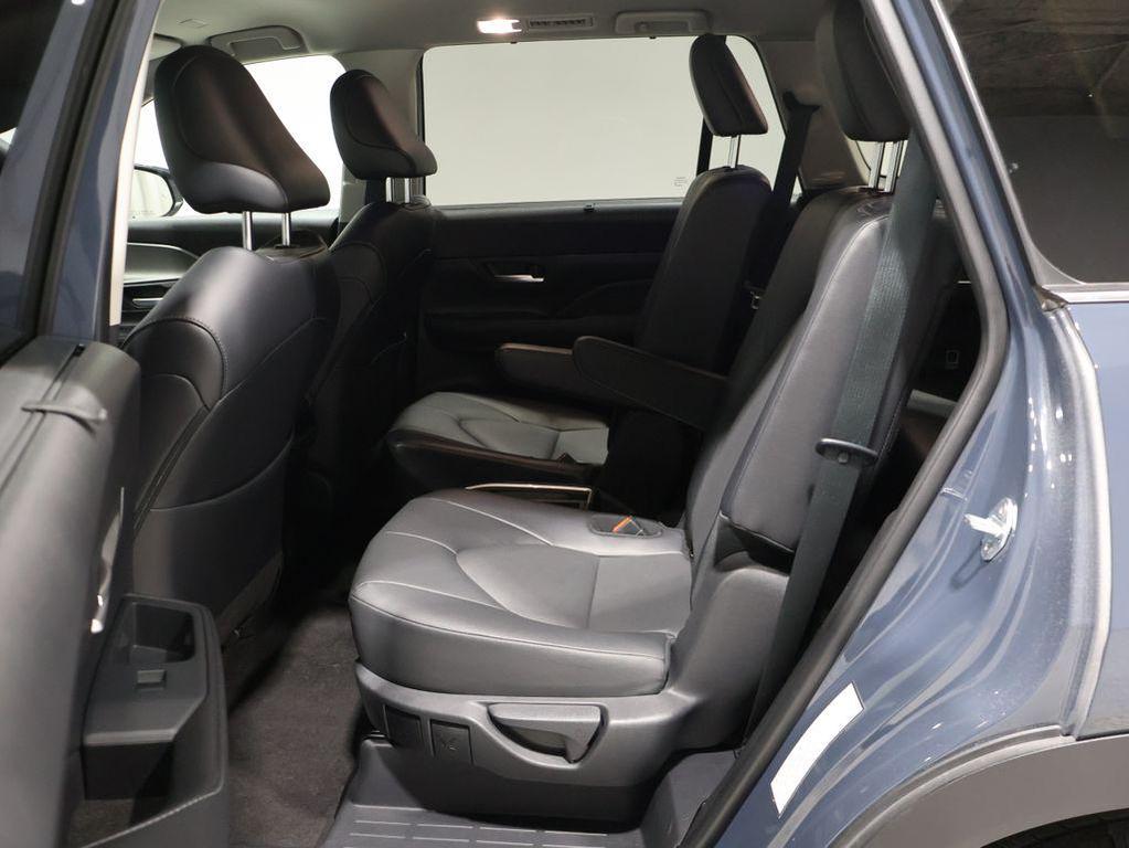 used 2025 Toyota Grand Highlander car, priced at $43,500