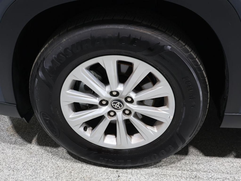used 2025 Toyota Grand Highlander car, priced at $43,500