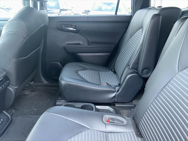 used 2021 Toyota Highlander car, priced at $35,985