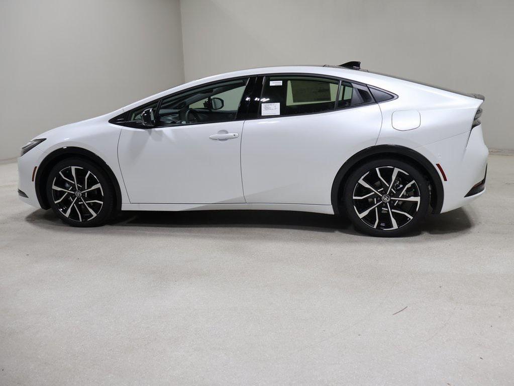 new 2025 Toyota Prius Plug-In Hybrid car, priced at $43,624