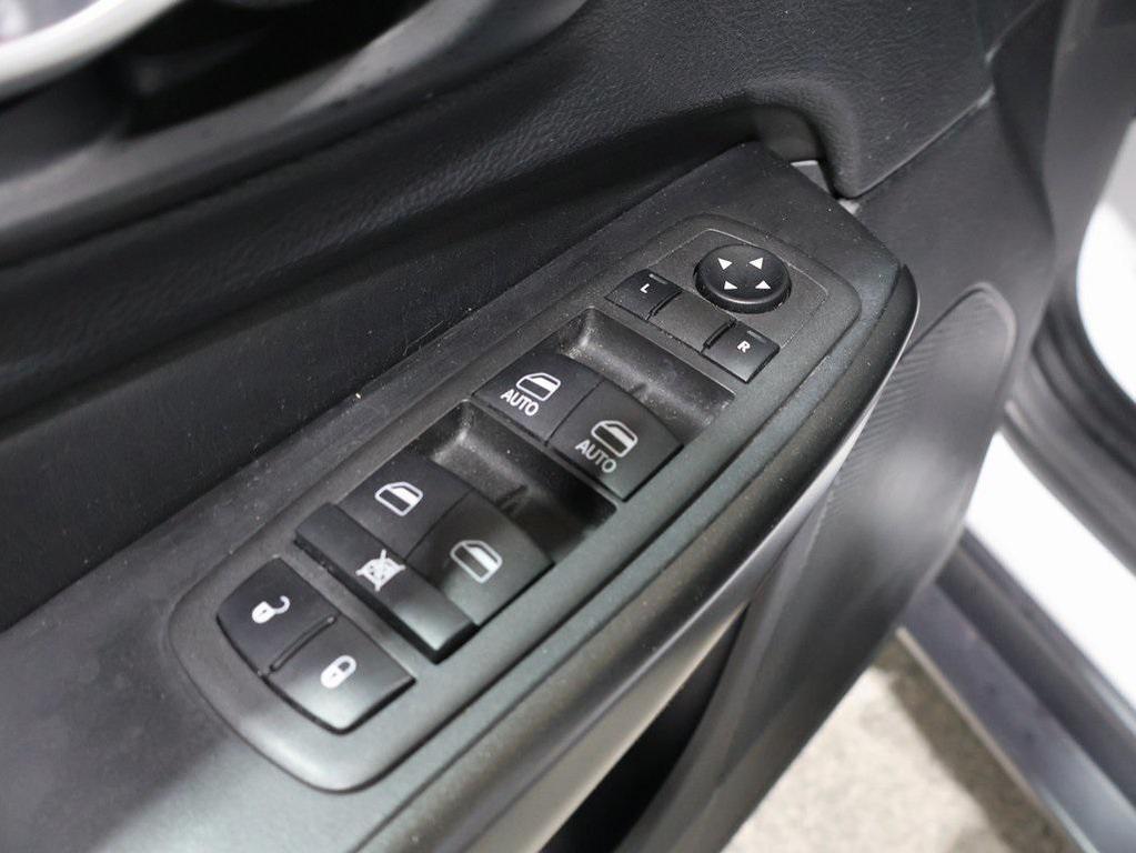 used 2022 Jeep Cherokee car, priced at $26,200